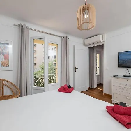 度假居 Eden Housse Villa, Pool, 2 Min To Beaches