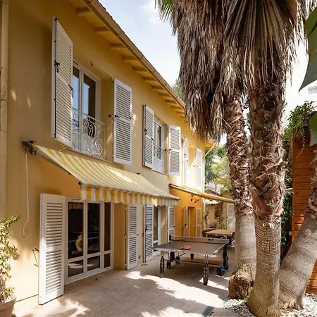 Eden Housse Villa, Pool, 2 Min To Beaches 度假居