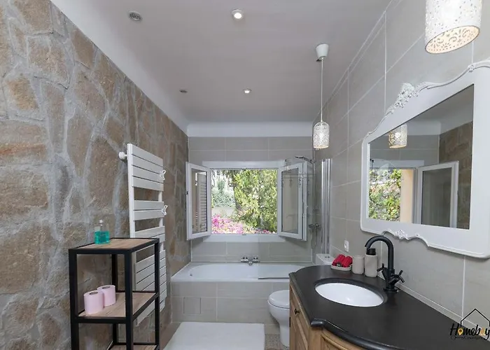Eden Housse Villa, Pool, 2 Min To Beaches Prázdninový dům Antibes