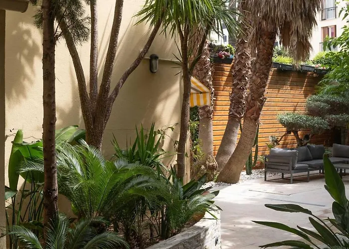 Dom wakacyjny Eden Housse Villa, Pool, 2 Min To Beaches *